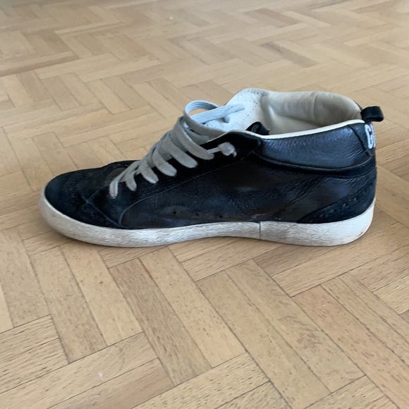 COPY - Golden Goose Sneakers - Picture 4 of 6